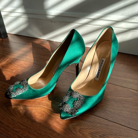 Manolo Blahnik Green Satin Hangisi Pumps. Size 7. Authentic!!! - Picture 11 of 16